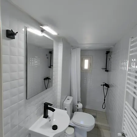 Celestial Garden-thessaloniki's Modern, Eclectic Penthouse-ideal For Remote Work And Longer