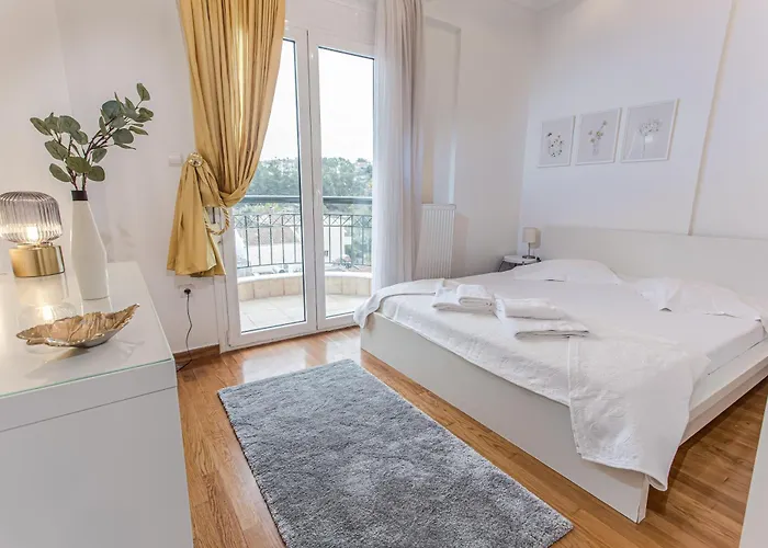 Appartement Celestial Garden-thessaloniki's Modern, Eclectic Penthouse-ideal For Remote Work And Longer *