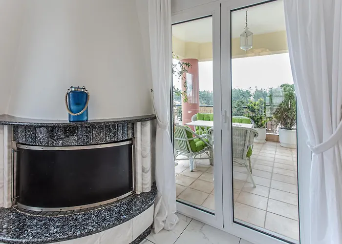 Celestial Garden-thessaloniki's Modern, Eclectic Penthouse-ideal For Remote Work And Longer