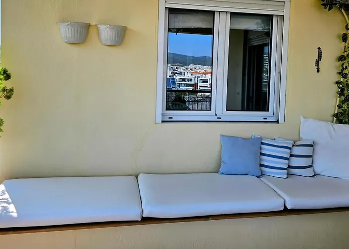 Apartamento Celestial Garden-thessaloniki's Modern, Eclectic Penthouse-ideal For Remote Work And Longer Tesalónica
